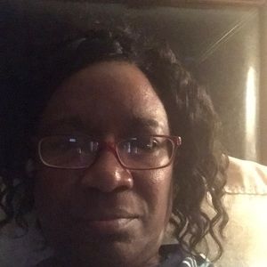 Meet your Posher, Lucinda